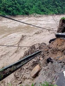 सिक्कीममध्ये मुसळधार पावसामुळे जनजीवन विस्कळीत