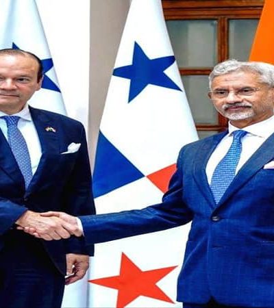 पनामासोबत द्विपक्षीय चर्चा