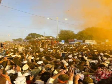 भंडाऱ्याच्या उधळणीत माऊलींचे स्वागत