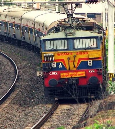 दक्षिणकडे जाणाऱ्या गाड्यांचे मार्ग बदलले