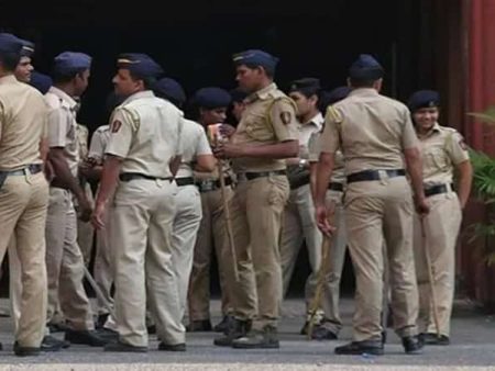 पोलीस दलात हजारो पदे रिक्त