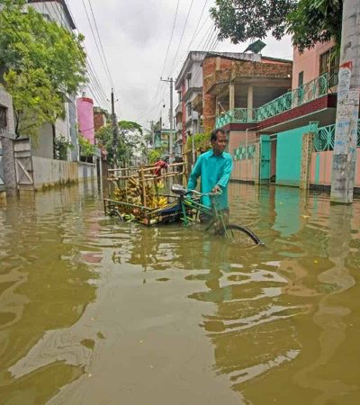 बांगलादेशात महापुराचा हाहाकार