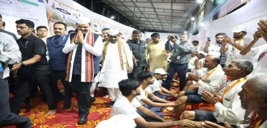 मुख्यमंत्री सहायता निधीतून वारकऱ्यांची सेवा