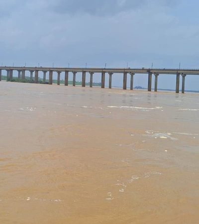 गोदावरीने धोक्याची पातळी ओलांडली