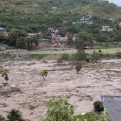 मुसळधार पावसामुळे जनजीवन विस्कळीत