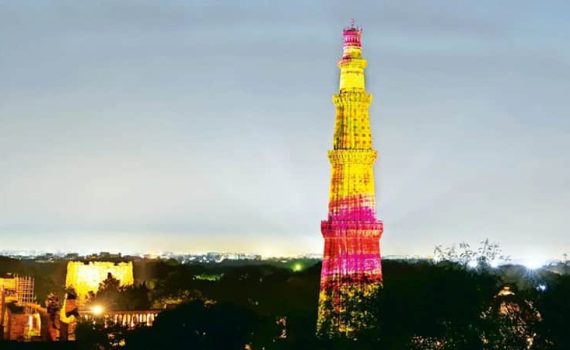 कुतुबमिनारवर हिवरेबाजारची यशोगाथा झळकली