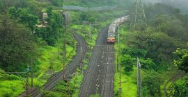 मुंबई – पुणे रेल्वे वाहतूक पूर्ववत
