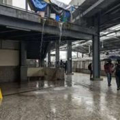 स्वारगेट मेट्रो स्थानकात गळती