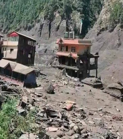 नेपाळ – तिबेट सीमेवर भीषण महापूर