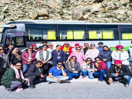 मुख्यमंत्र्यांच्या मदतीमुळे भाविक सुरक्षित रवाना