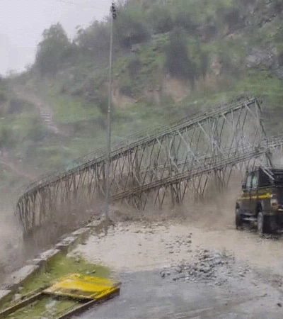 उत्तराखंडमध्ये ढगफुटीनंतर नद्यांना पूर