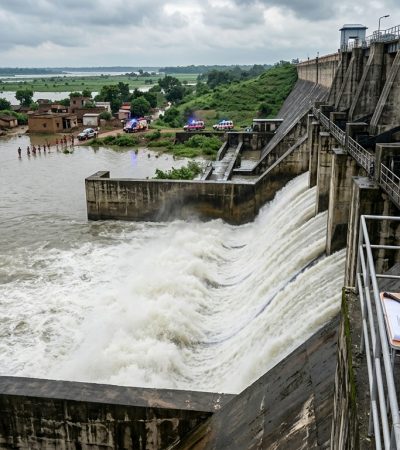 दामोदर धरणांतून पाणी विसर्ग, बंगालला पुराचा धोका