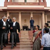 सर्वोच्च न्यायालयाचा अपात्र शिक्षक नियुक्तीला नकार