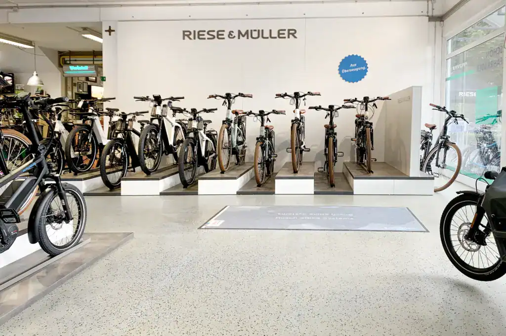 alpina haga led fahrradhelm City-Fahrradhelm, Black matt, 58-63 cm | individuelle Größenanpassung - leichte Inmold-Bauweise - optimale Belüftung - besonders leicht Category:E Bikes MTB Cross Fully_Formula EHL 148S  12x148 mm  6 Loch  32 Loch Kim Kranholdt GmbH - Größe:1er Pack