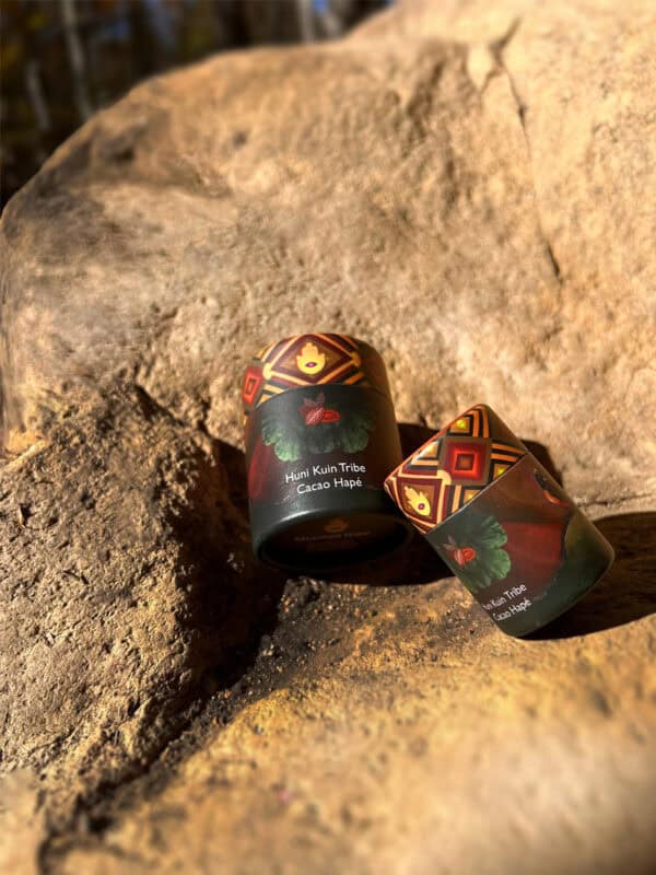 Cacoa-hape-on-rocks