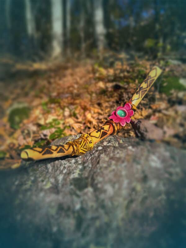 Flower-tepi-gemstone-wood