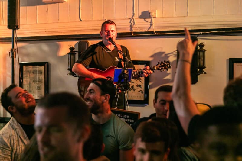 St Christopher's Inn London Bridge - The Inn with a live music performance in the pub.