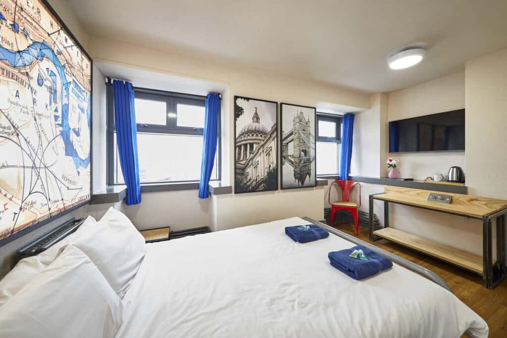 Modern private en suite room at St Christopher's Shepherd's Bush hostel.