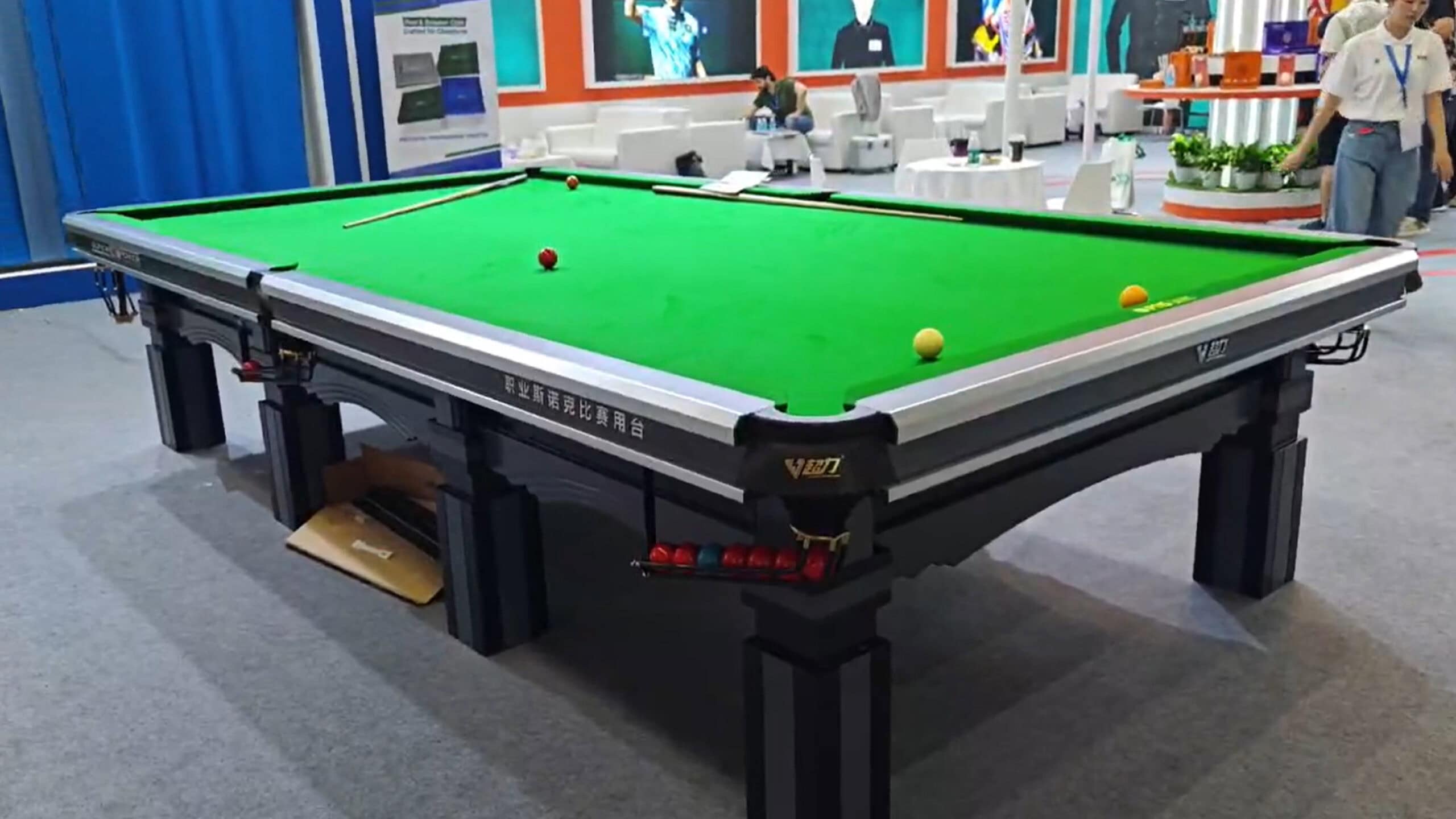 How to Choose a Professional Snooker Table for Clubs and Tournaments ...