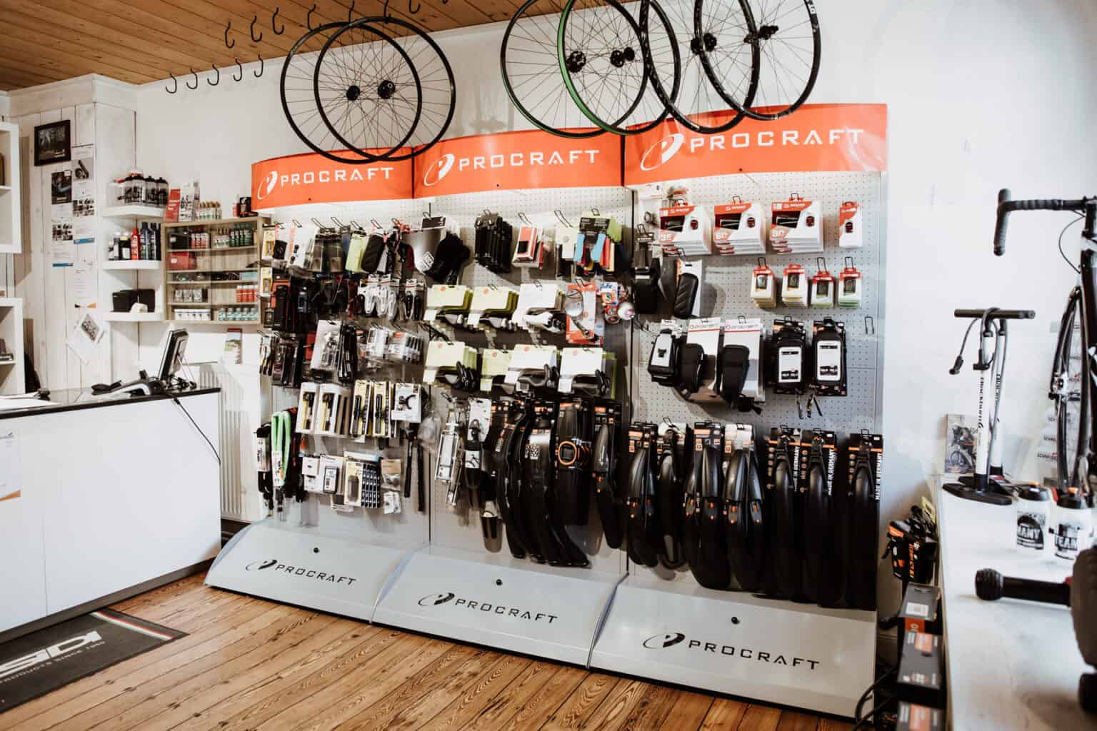 Fahrradzubehör und Ersatzteile bei TEAMRS in Neunkirchen und Lüdenscheid.