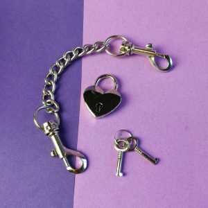 Black level mini dress en accessoire bizarre handcuffs