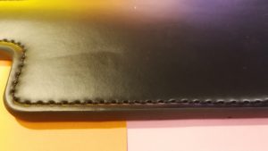 Meo metalen polsboeien en kleine spanking paddle