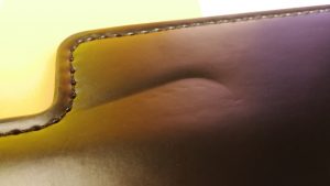 Meo metalen polsboeien en kleine spanking paddle