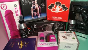 Tess tesst seksspeeltjes giveaway hotstuff pakket