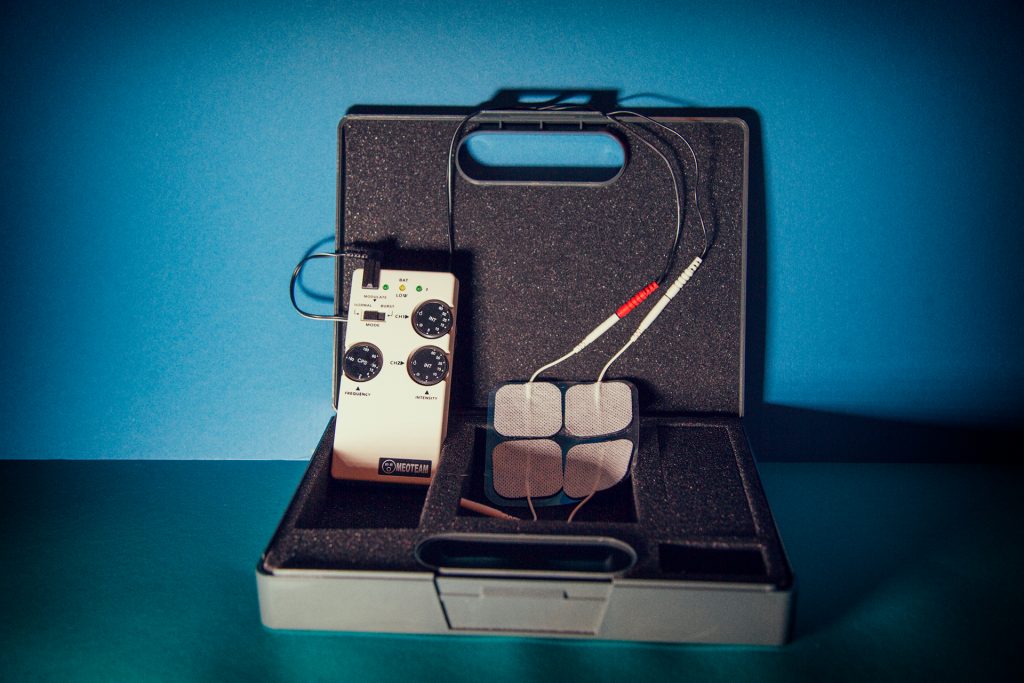 Meo sexbox e-stim powerbox met koffer, pads en kabel