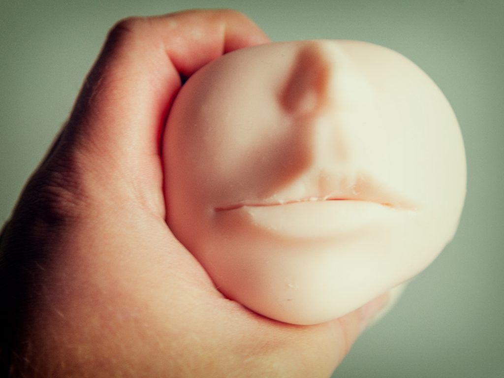 La boca della verita vooraanzicht waarin te zien is hoe "echt" deze masturbator er uit ziet.