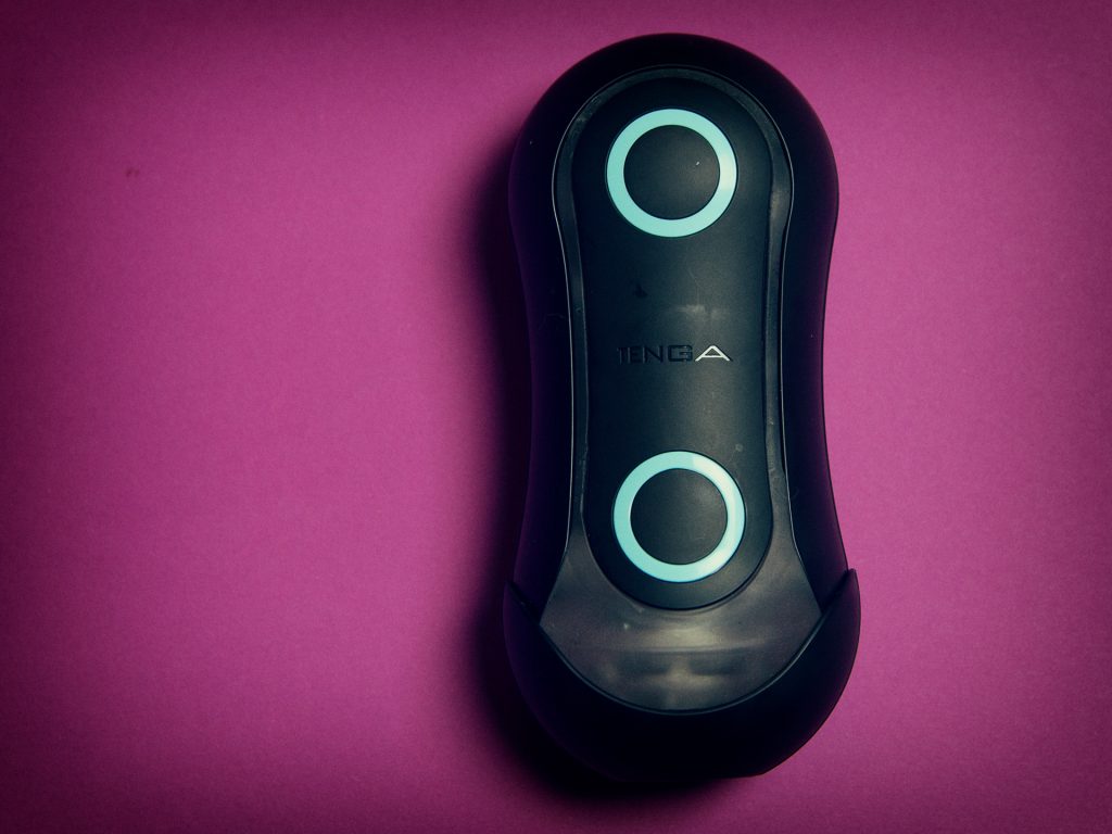 Tenga flip orb strong blue rush dichtgeklapt