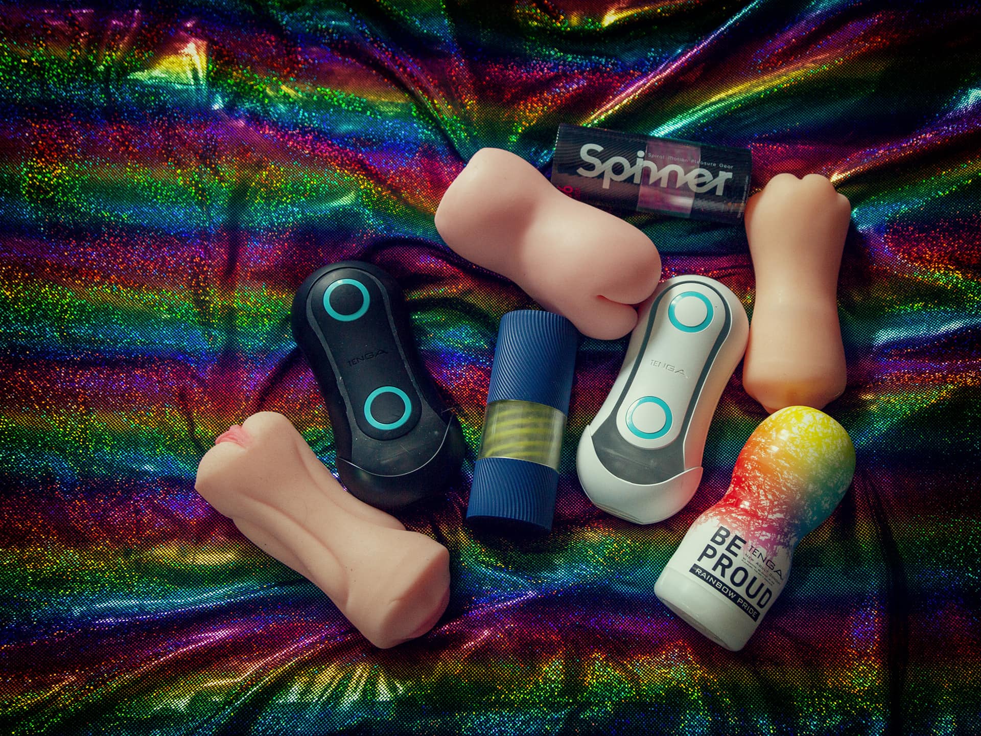 De top 5 masturbators volgens jay, je ziet een stapel masturbators waarin een aantal van de top 5 ook aanwezig zijn