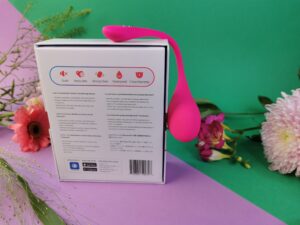 De achterkant van de verpakking van de lovense lush 3