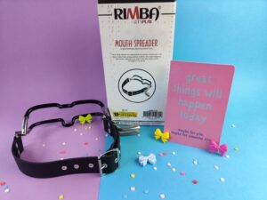 De achterkant van de verpakking van de rimba mouth spreader