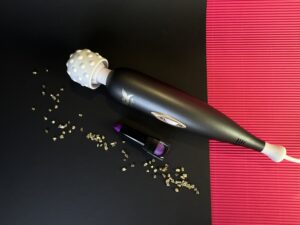 De pixey exceed v2 naast een lipstick