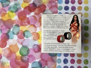 De achterkant van de verpakking van het adam & eve bondage tape 2-pack