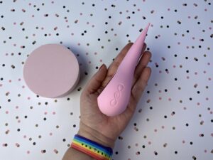 De lelo dot in mijn hand.