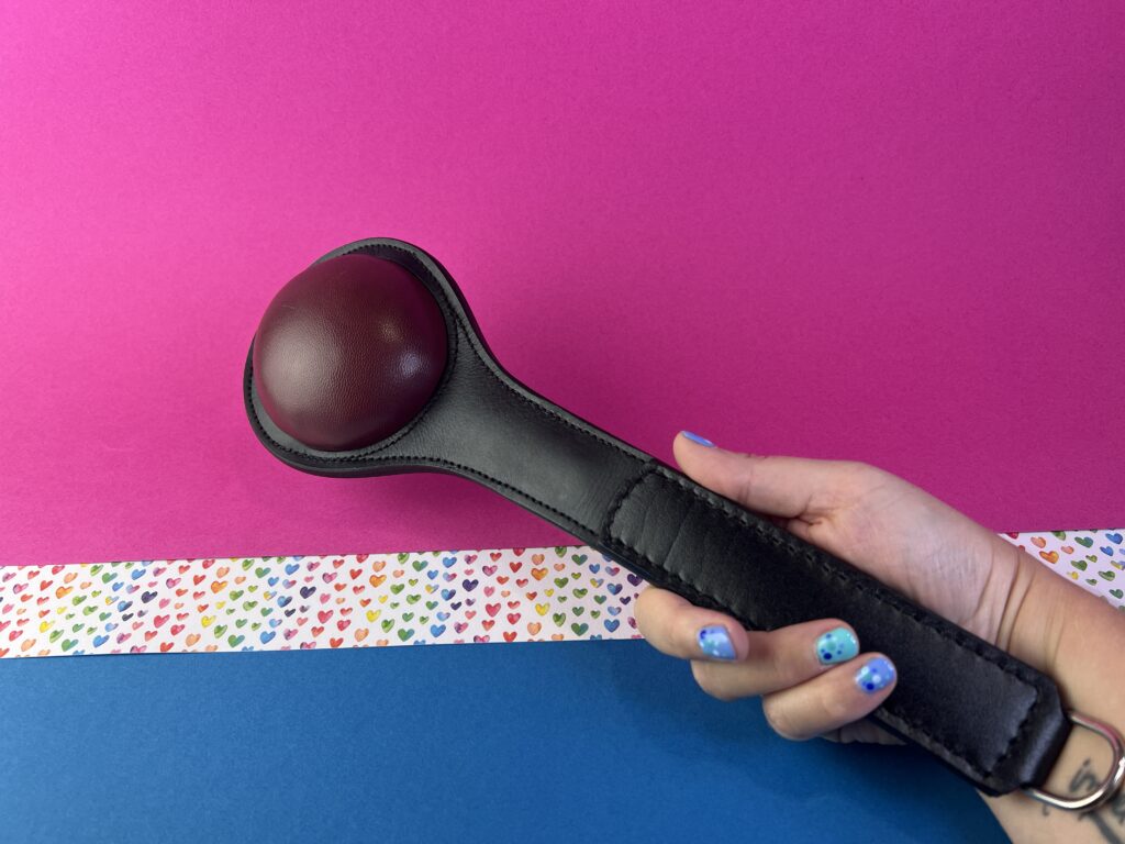 De meo the punch in mijn hand.