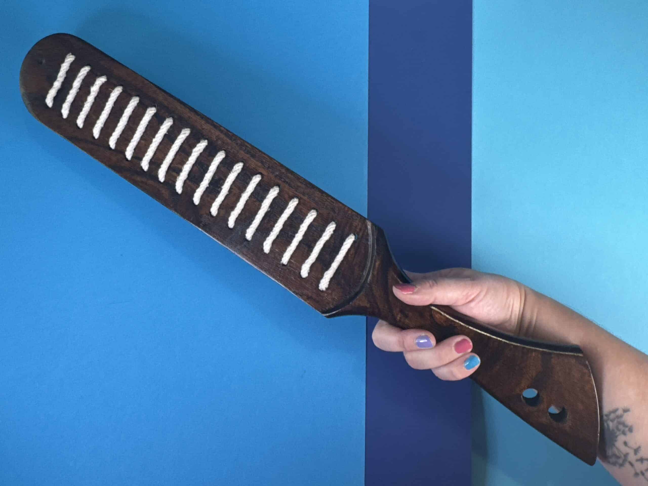 Tess Tesst test seksspeeltjes, feestjes, events en meer 35 Rough rider wooden rope paddle