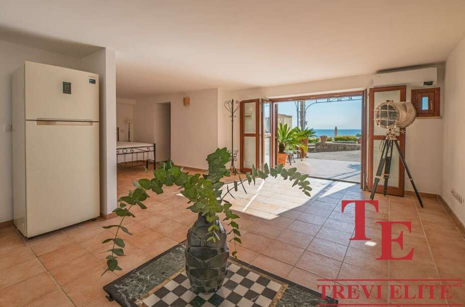 villa na more ryadom s rimom (19)