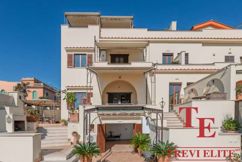 villa na more ryadom s rimom (23)