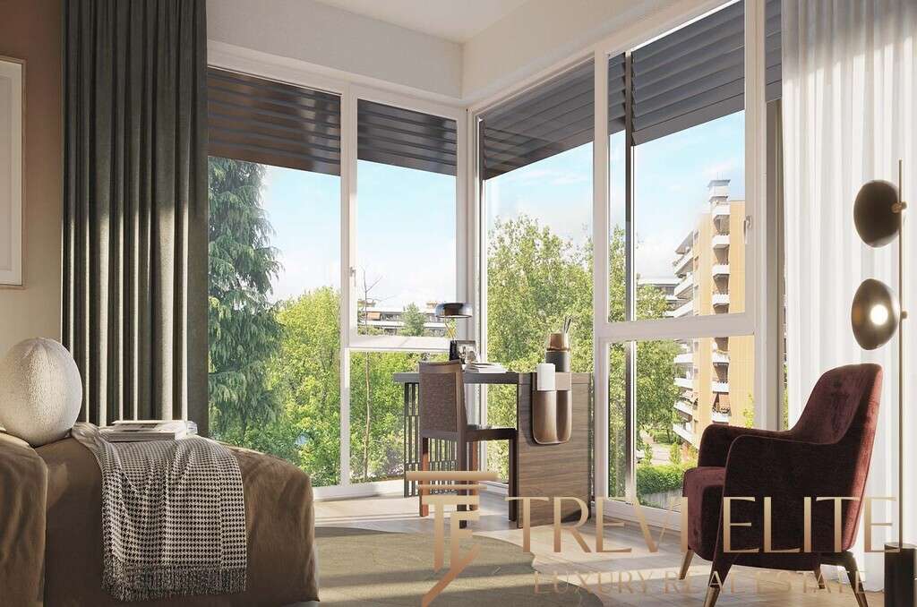 Элитная квартира с панорамными окнами, светлым интерьером и видом на город, идеальная для ценителей роскоши и комфорта. Perfect for high-end lifestyle in Italy and abroad.