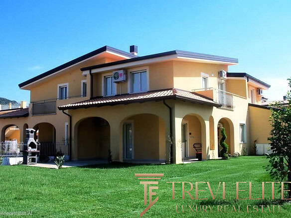 Элитное жилое здание в роскошной застройке, пример стильного и уютного дома в Треви Элит.