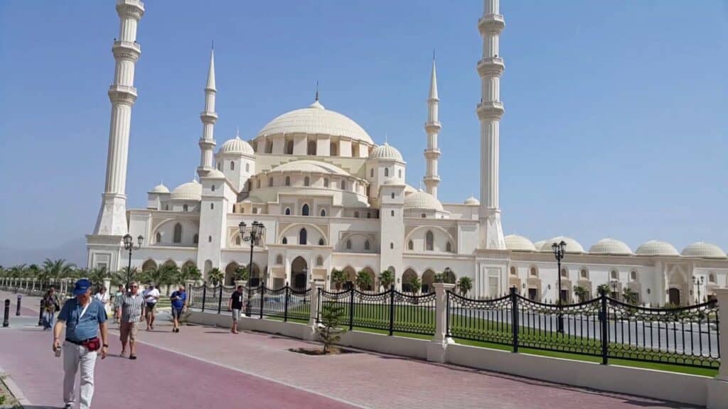 Sheikh Zayed Mosque in Fujairah