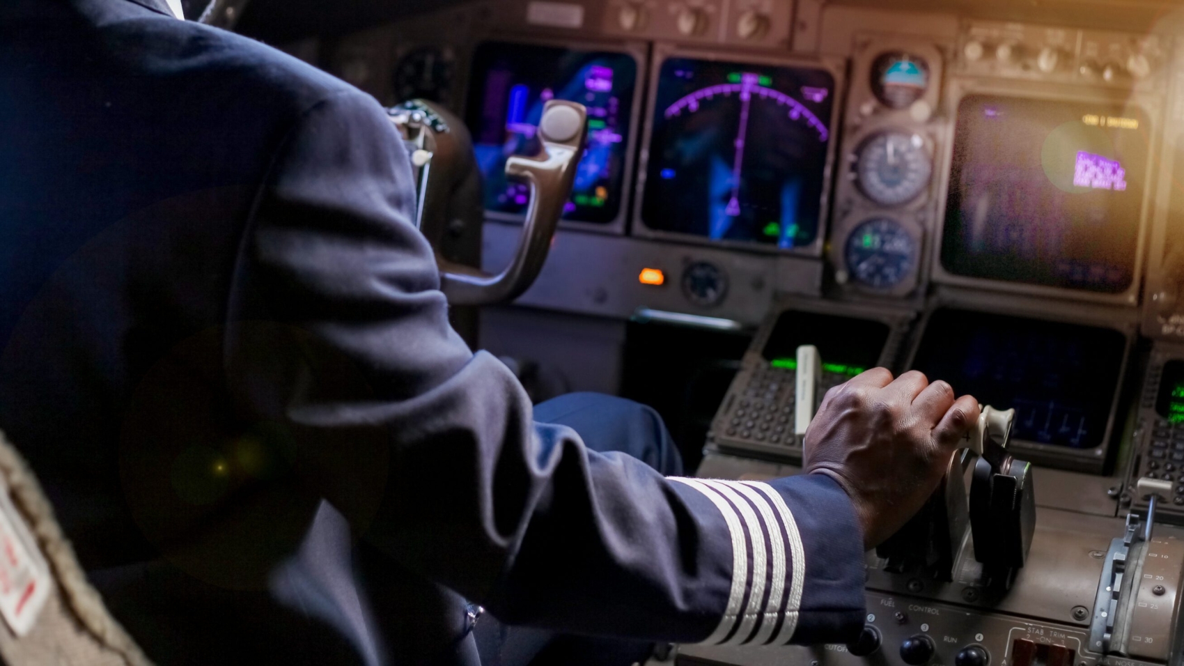 shutterstock_1299421846-Piloto