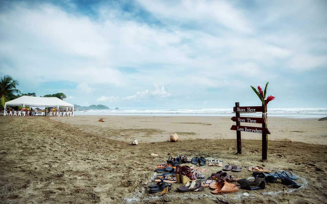 Beach wedding in Costa Ballena