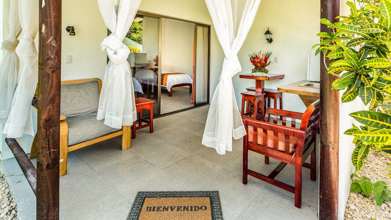 hotel villas rio mar dominical costa rica