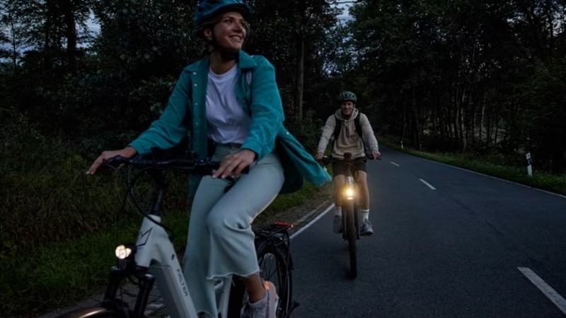 Bild zum Artikel Radfahren bei Nacht – sicher und entspannt unterwegs