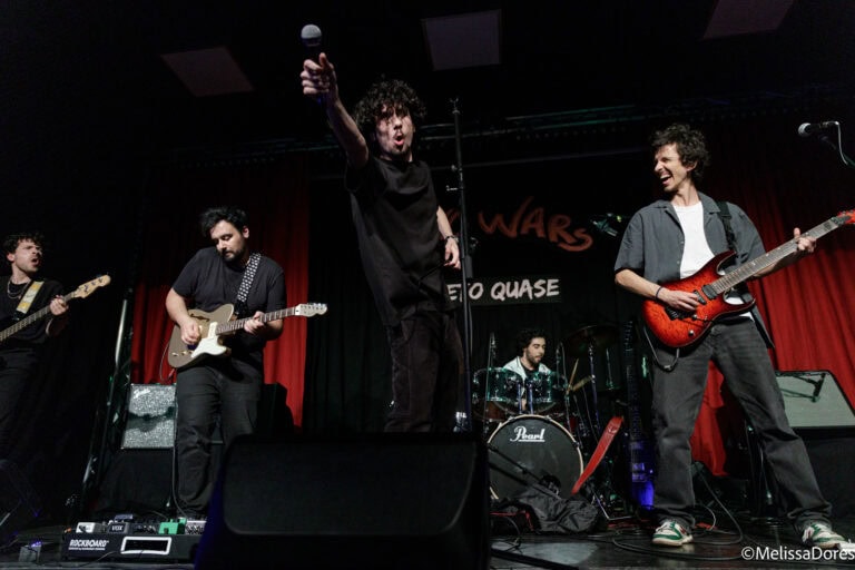 BANDWARS_OBJETOQUASE_WA
