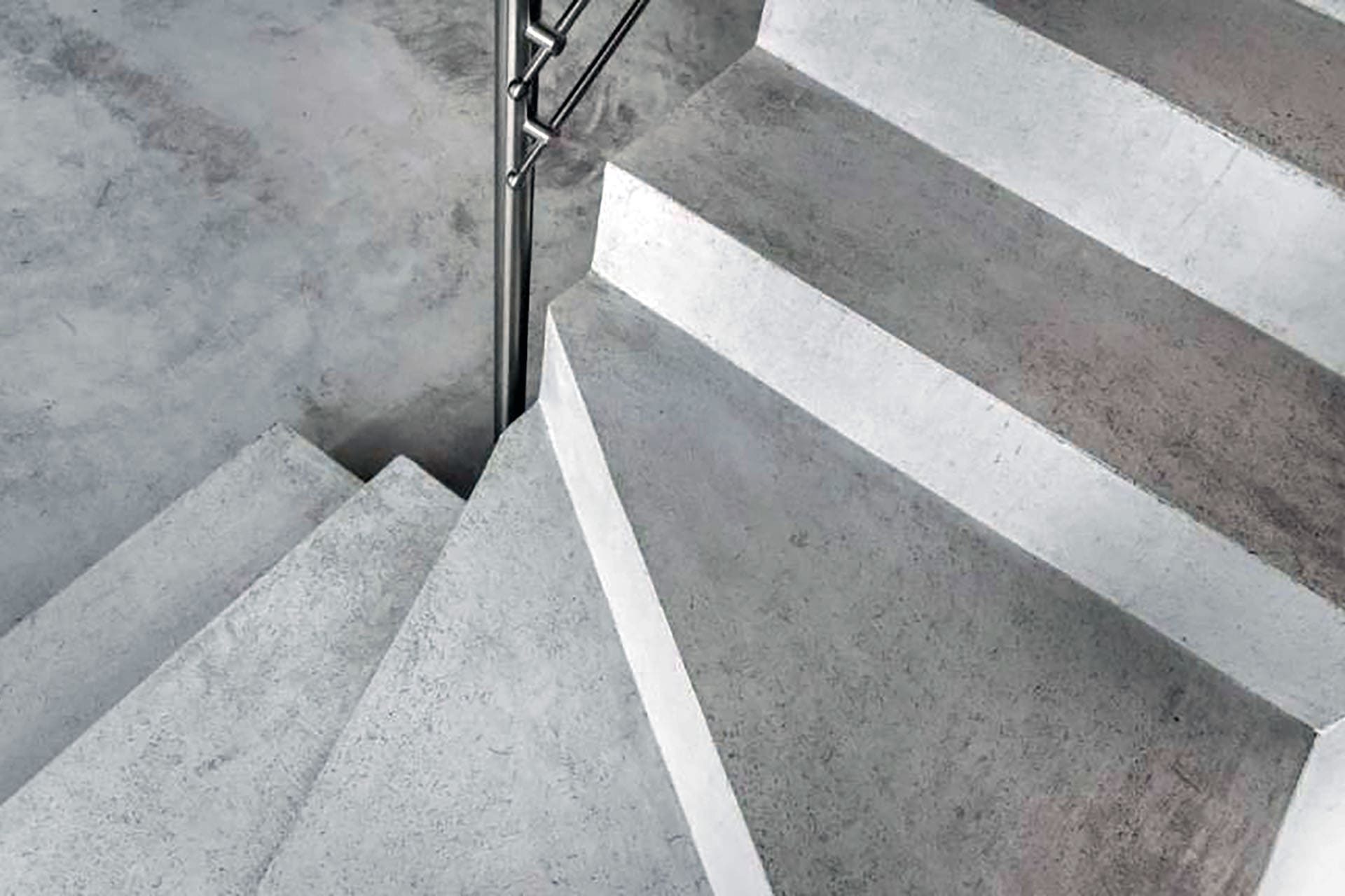 Microcimento vs Microline: quais as diferenças e qual a melhor escolha na construção de casas de luxo